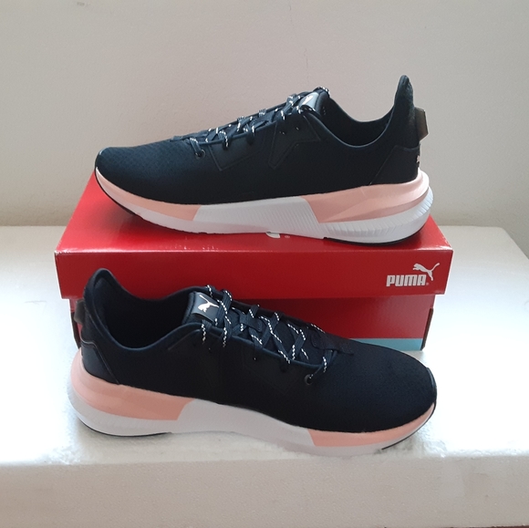 Puma - Picture 4 of 4